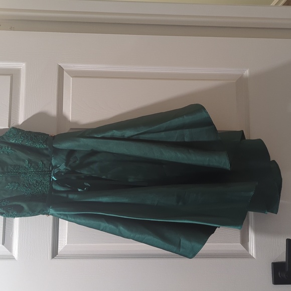 Green high low dress size 7 - Picture 7 of 7